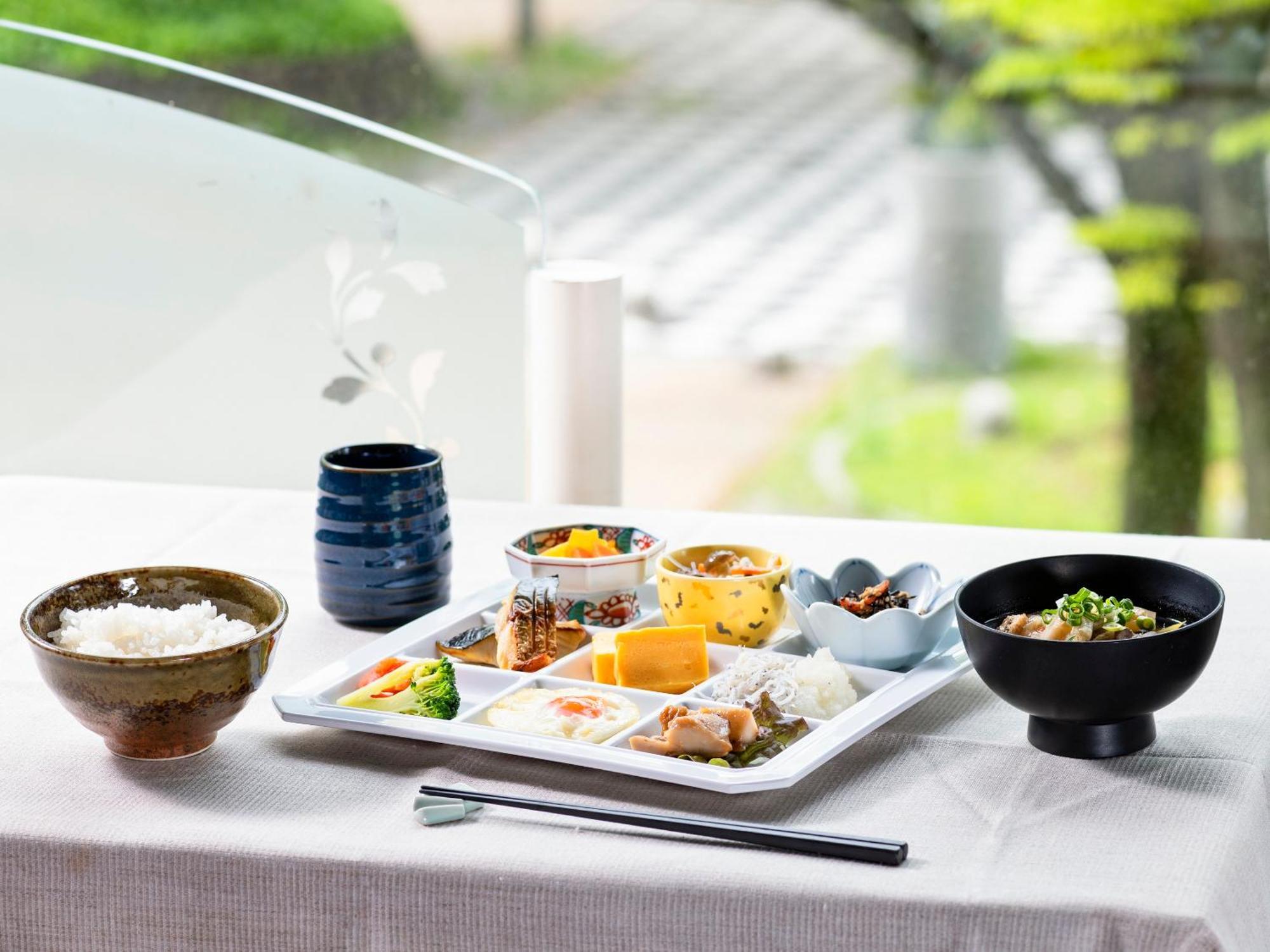 Mitsui Garden Hotel Chiba Extérieur photo