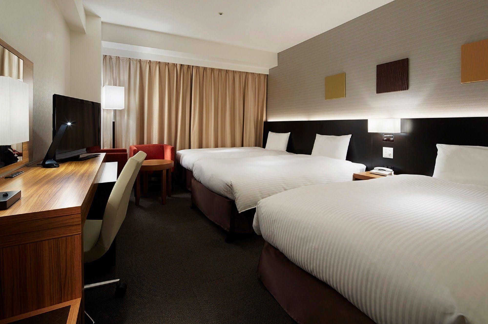 Mitsui Garden Hotel Chiba Extérieur photo